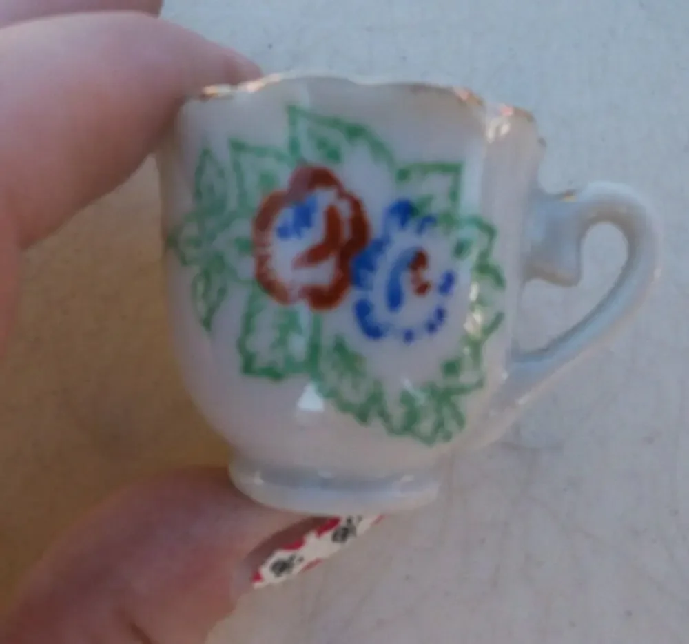 Vintage Min Teacup Japan Flower Red Blue Green Gold Trim